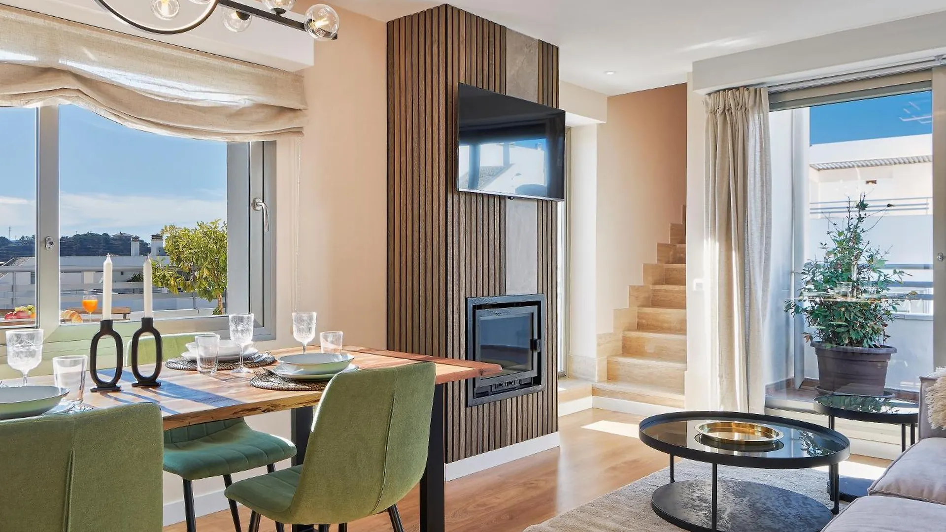 아파트 Vitania I Resort Penthouse With Jacuzzi 라칼라데미야스